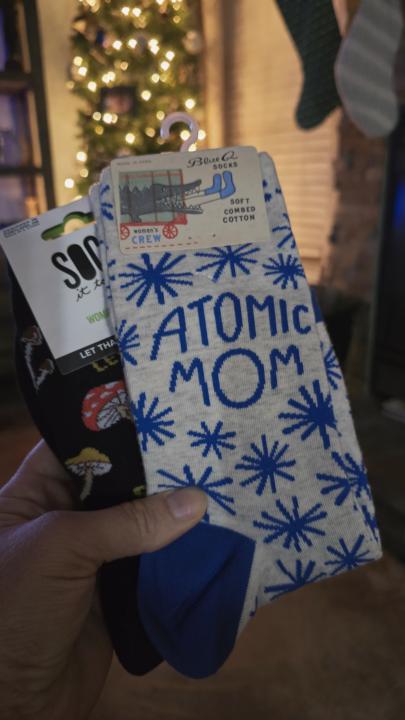 Atomic Mom 