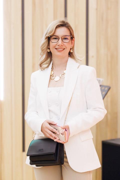 Dora Knežević