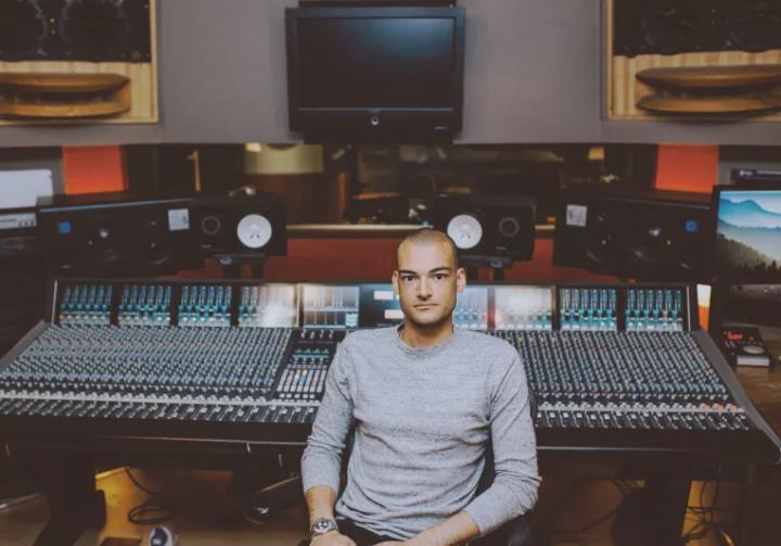 Recording Grammy-winning vocals in a bedroom