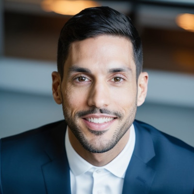 Chris Raposo