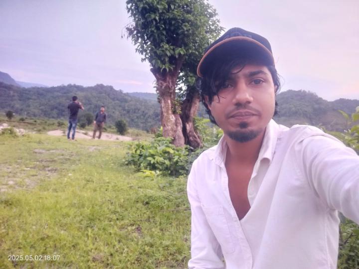 Oli Ahmed