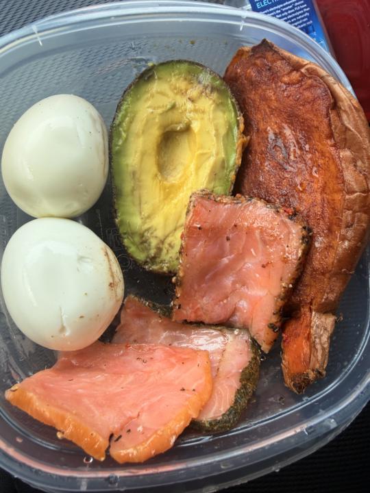🥑🐟 This is what my lunch looks like most days.