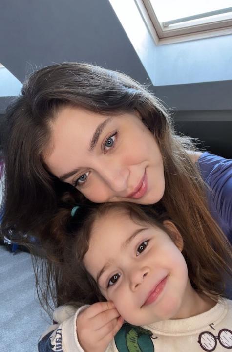 Nadia Bello