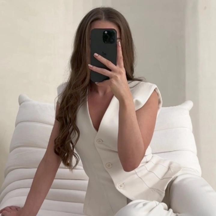Anne Louw