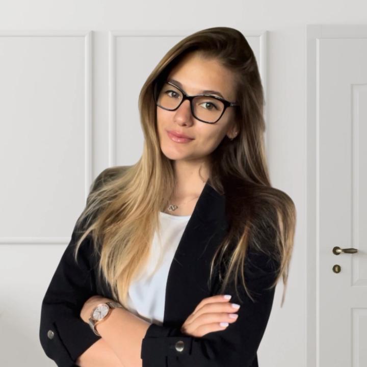 Laura Zarola