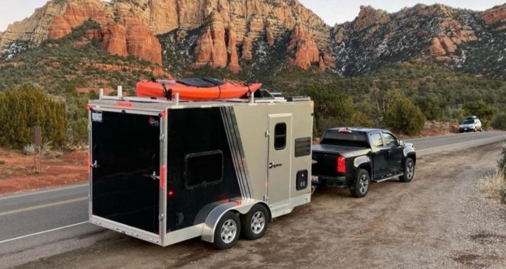 The Boondocking Skoolie's