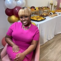 Dr. Fabienne Estigene