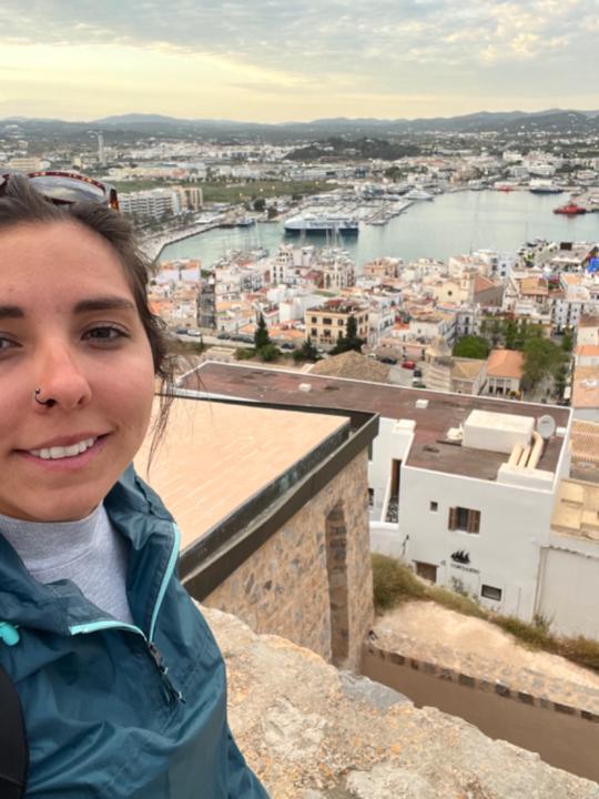 María C