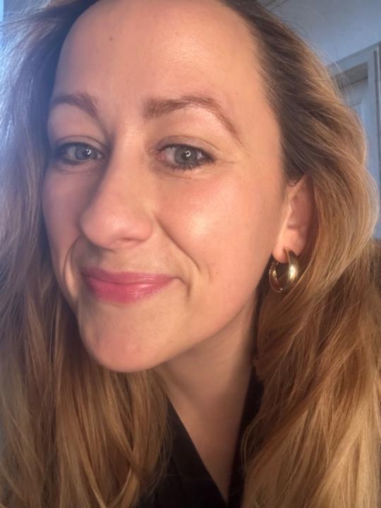 Lisa Schrader