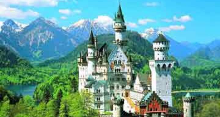 Wander through History 