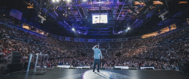 [DAY 1] One To Many Selling & Building Your Own Stages!