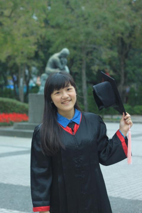 筑婷 張