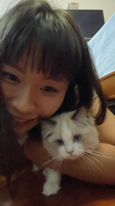 育禎 曹