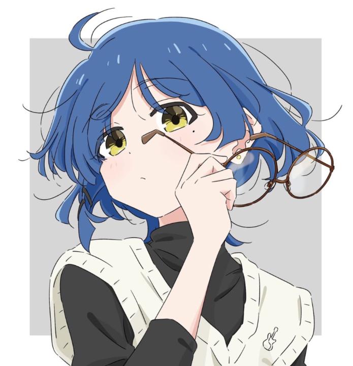 玲 瓏