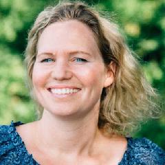 Christina Bonita Oliveira