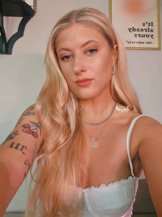 Stephh P
