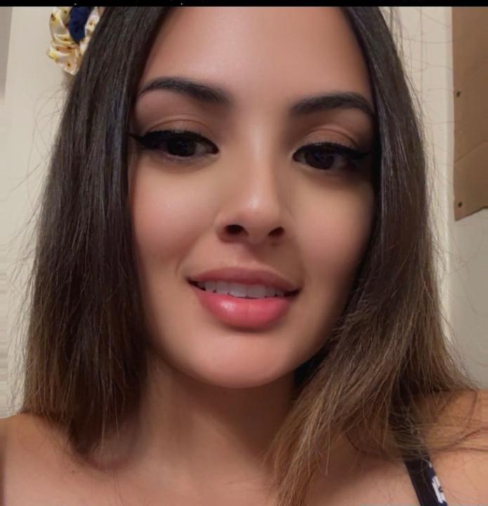 Lulu Flores