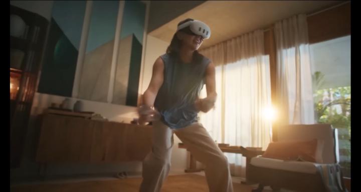 Women In The Metaverse /Vernie