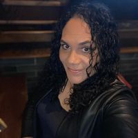 Lisa Edwards