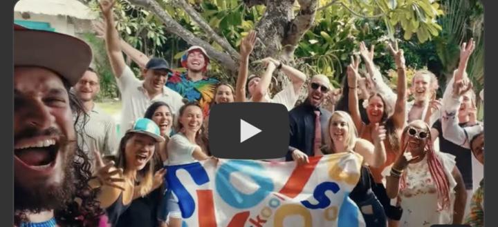 Selemat Sore (Good Evening!)