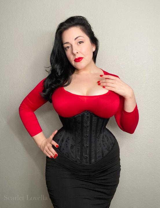Scarlet Lovella