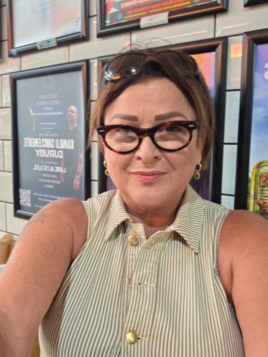 Jo Thompson