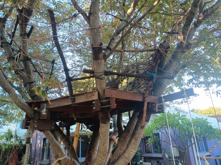 This is the cubby a community built...