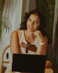 Monika Bayat