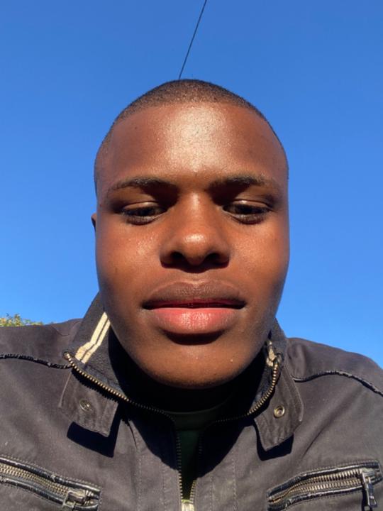 Kegomoditswe Maake