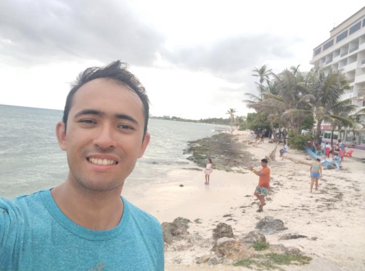 Adrián Holguin