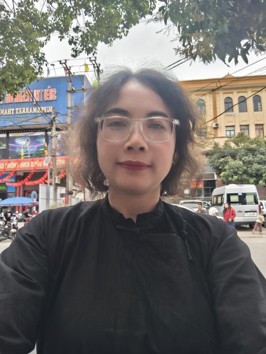 Lời chào đầu tiên