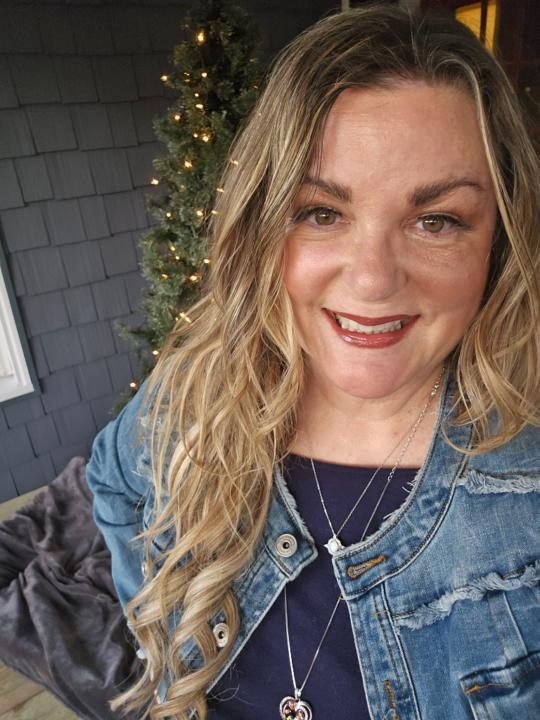 Bonnie Donnelly Sells