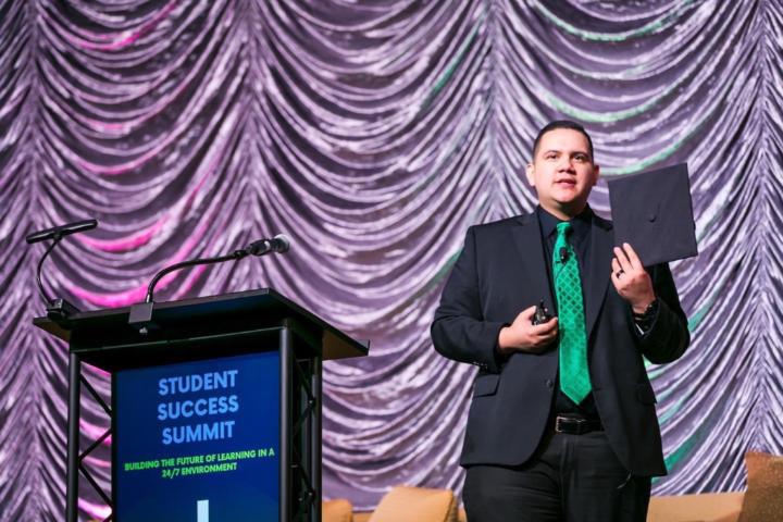 Arnold Morales