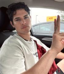 Jonathan Aragon