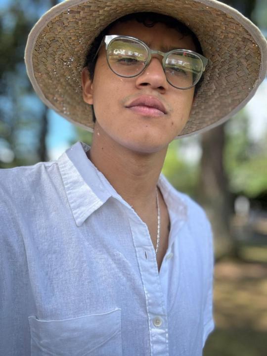 David González