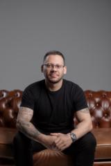 Yan Oelichmann