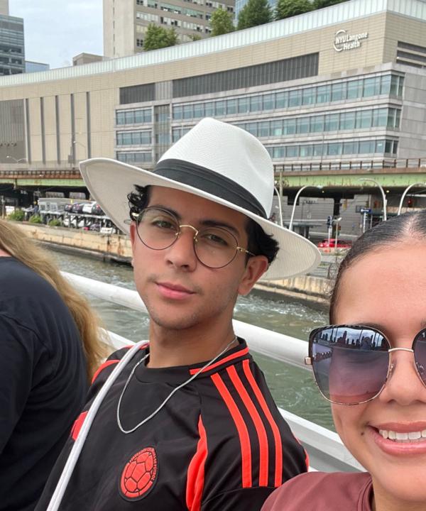 Derek Mendez