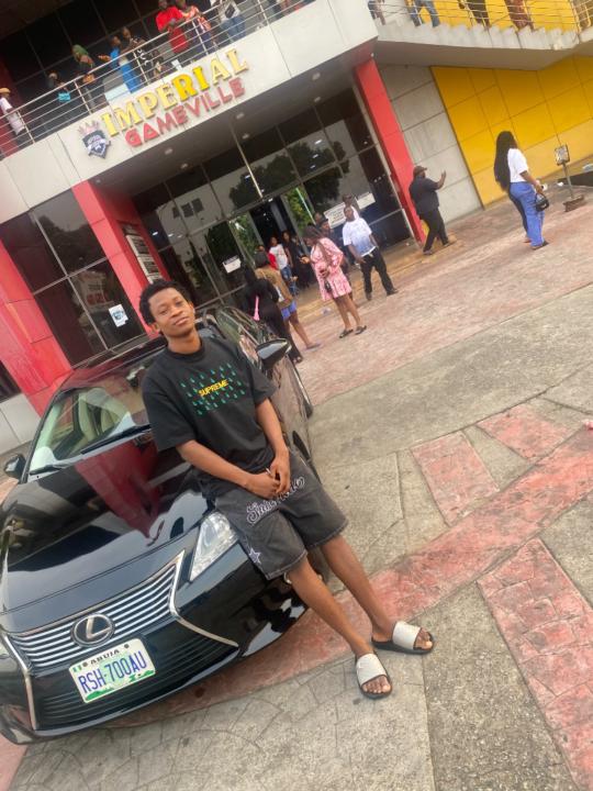 Ozodinobi Chinaza Johnpaul