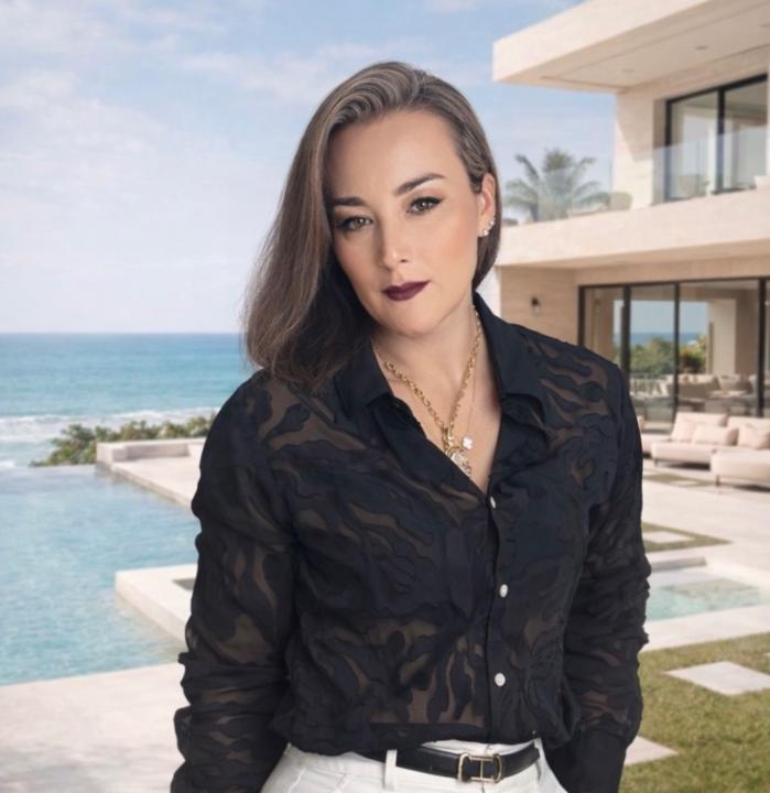 Viole Esquivel Arriola