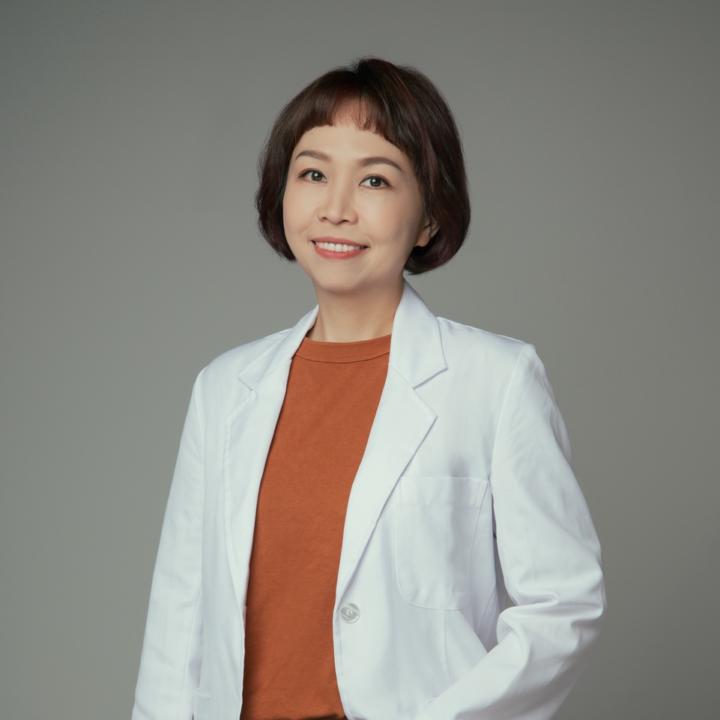 Emily晴玲 Wen