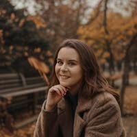Clare Maas