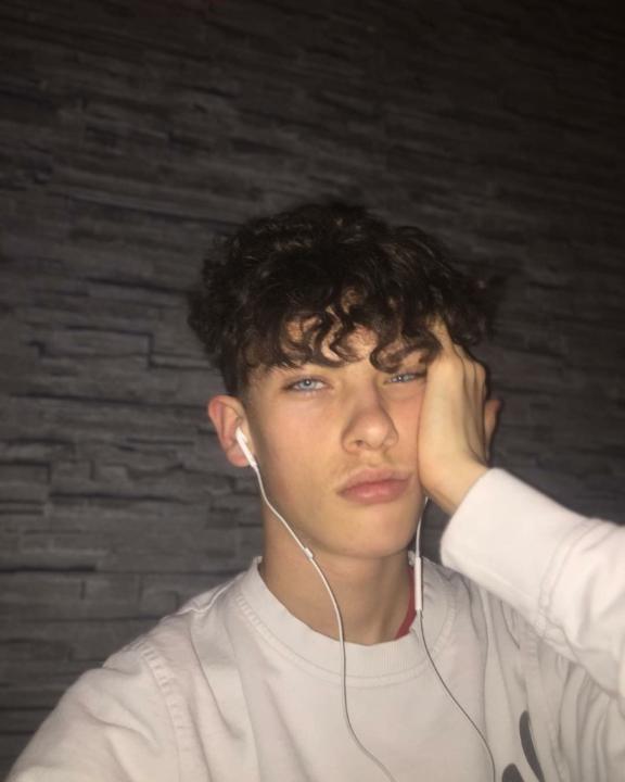 Nicholas Clews