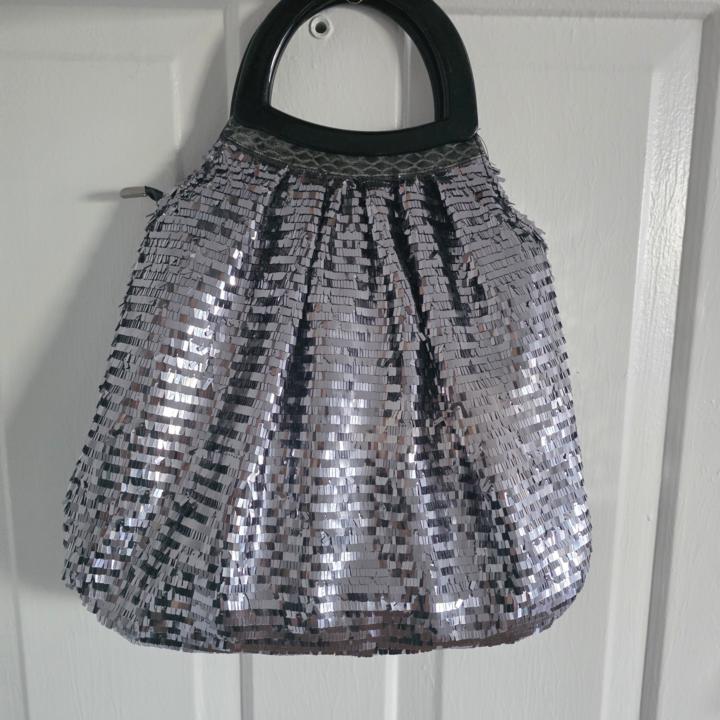 Y2K Silver Sequin Party Handbag – Glam Evening Bag with Lucite Handle, Disco Cocktail Purse