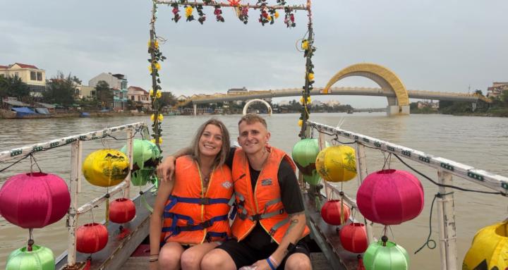 🌴 Unemployed Abroad 🌴