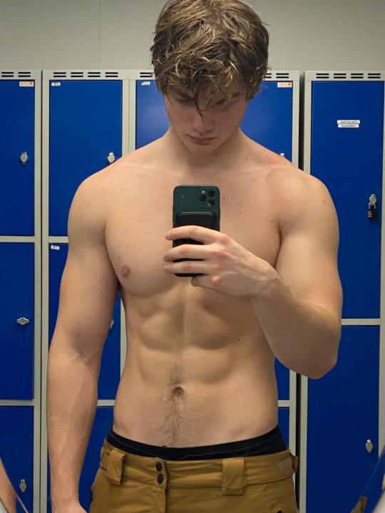 Sebastain Helle rokas