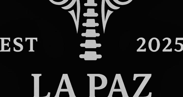 La Paz Familia🐋
