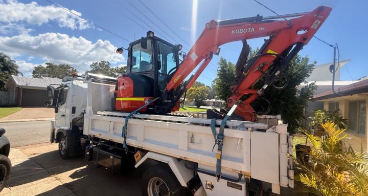 Learn how to use an Excavator