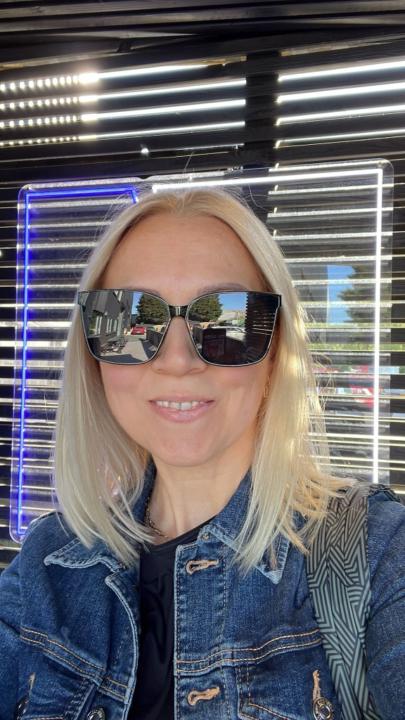 Anna Hardy - VIP