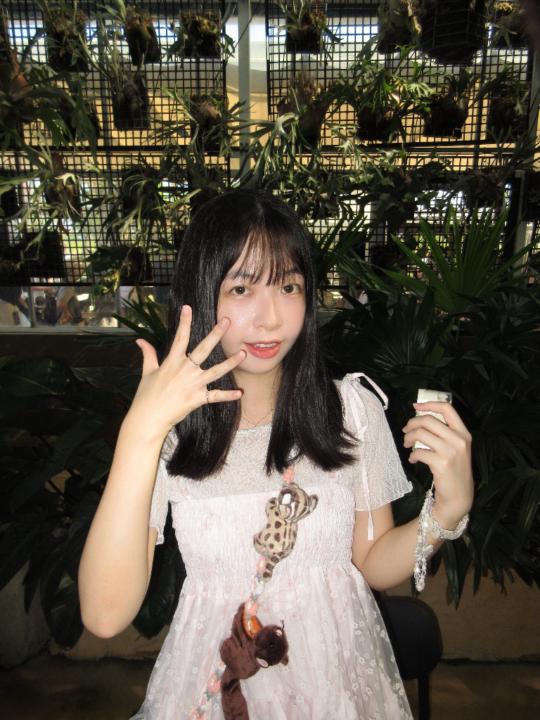 Vivian 紀