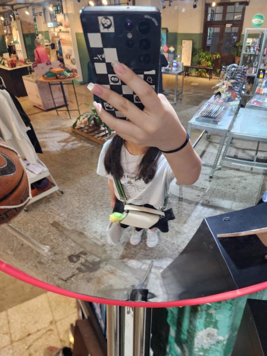 洪 睿妡